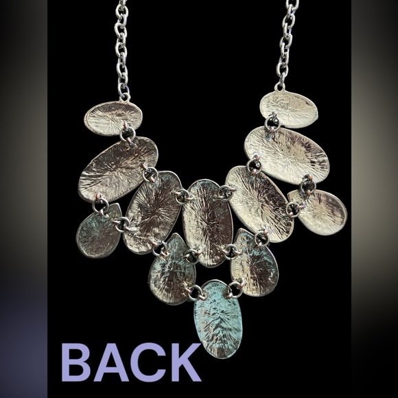 🔥 Beautiful Silver Cascade Necklace - Picture 3 of 3